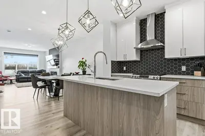 Interior photo 1 of 8018 KIRIAK LI SW