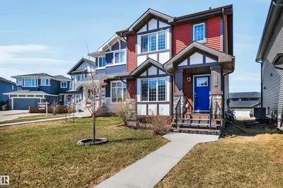 Interior photo 1 of 2424 WONNACOTT CT SW