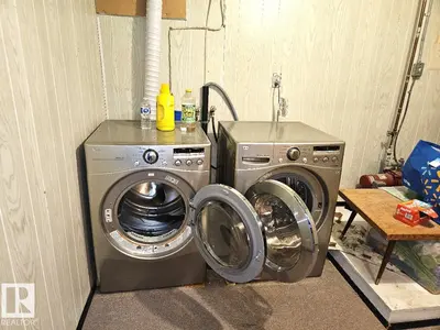 Interior photo 3 of 5024 50 ST