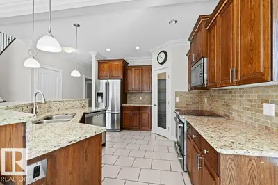 Interior photo 3 of 5871 166 AV NW