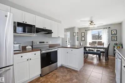 Interior photo 3 of 112 BROOKVIEW WY