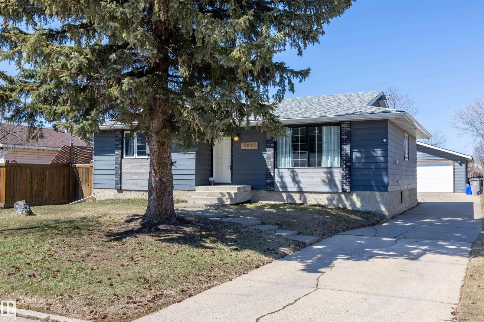 9012 99A AV, Morinville - 3 bedroom Detached Single Family for sale
