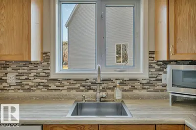 Interior photo 3 of 43 MCLEOD CR