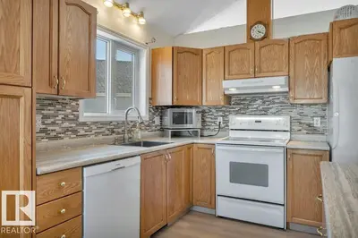 Interior photo 2 of 43 MCLEOD CR