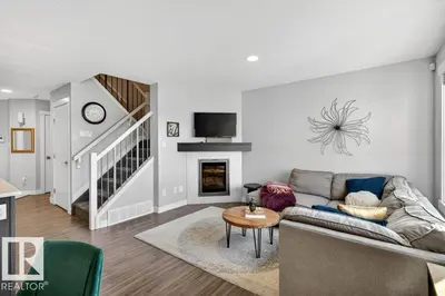 Interior photo 4 of 3462 WEIDLE WY SW