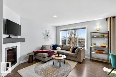 Interior photo 3 of 3462 WEIDLE WY SW