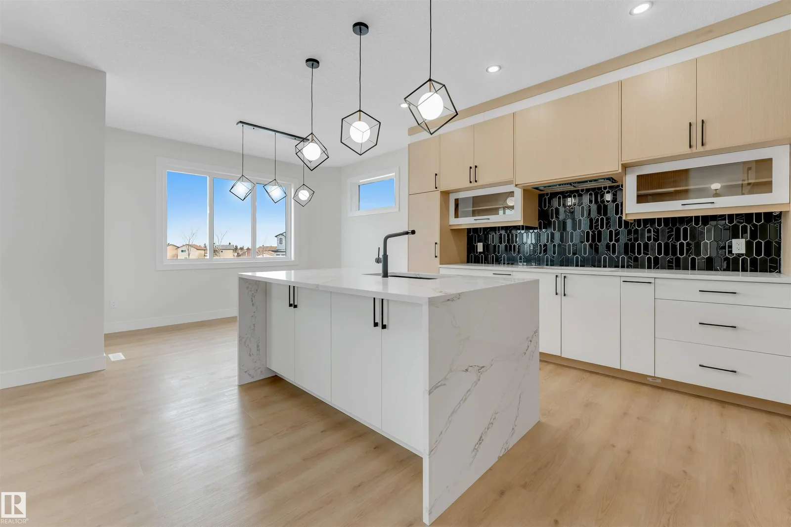 352 ROBERTS WD, Leduc - 4 bedroom Detached Single Family for sale