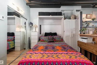 Interior photo 4 of #913 10024 JASPER AV NW