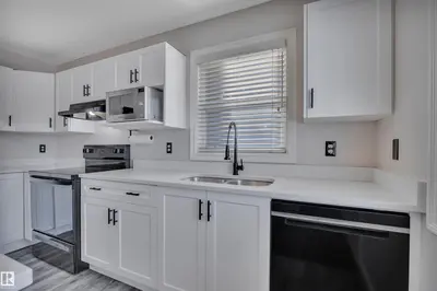 Interior photo 4 of 2329 29A AV NW