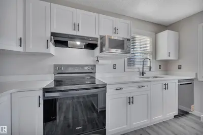 Interior photo 3 of 2329 29A AV NW