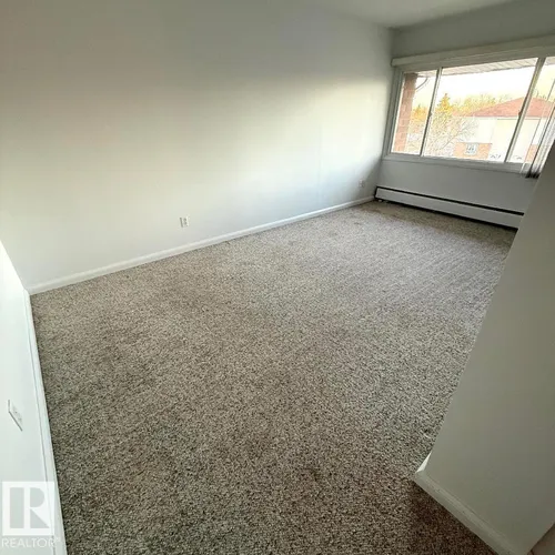 #604F 2908 116A AV NW NW, Edmonton - $90,000