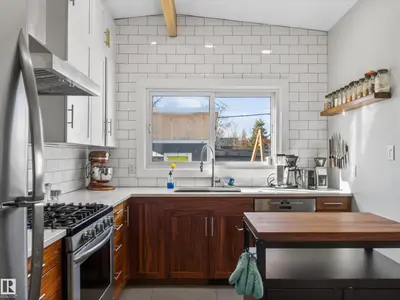 Interior photo 2 of 16105 84 AV NW