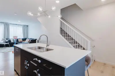 Interior photo 4 of 3288 KESWICK WY SW