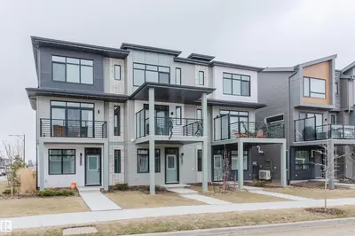 Interior photo 1 of 3288 KESWICK WY SW