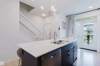 Interior photo 3 of 3288 KESWICK WY SW