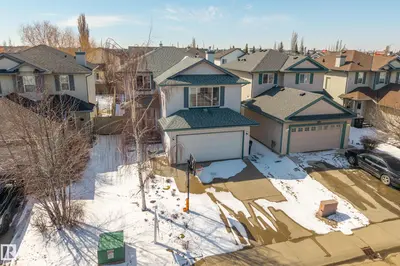 Interior photo 2 of 8915 7 AV SW