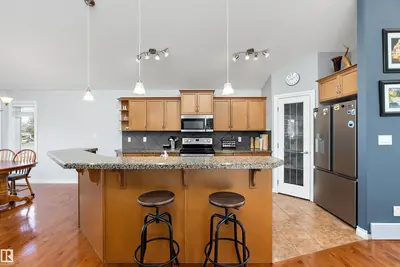 Interior photo 4 of 28 WOODS PL