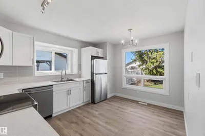 Interior photo 3 of 119 DORCHESTER DR