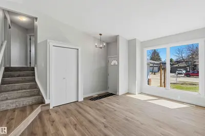 Interior photo 1 of 119 DORCHESTER DR