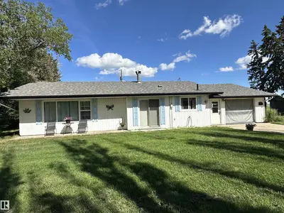 Interior photo 1 of 241075 TWP ROAD 461