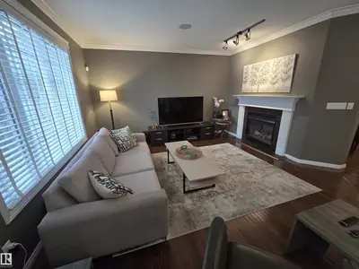 Interior photo 2 of 1668 GLASTONBURY BV NW