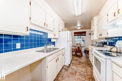 Interior photo 3 of 48 GRANDIN VG