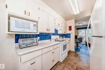 Interior photo 4 of 48 GRANDIN VG