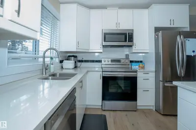 Interior photo 2 of 7807 132 AV NW