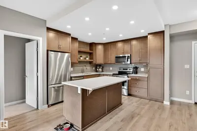 Interior photo 2 of #428 5504 SCHONSEE DR NW