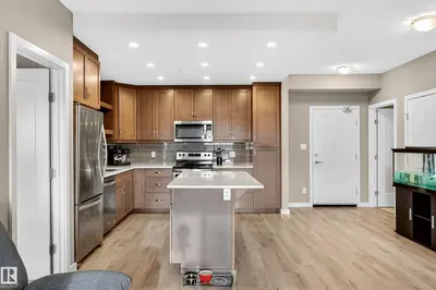 Interior photo 3 of #428 5504 SCHONSEE DR NW