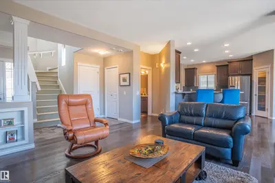 Interior photo 2 of 121 ELLINGTON CR