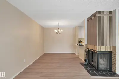 Interior photo 3 of 248 SURREY GARDENS GD NW