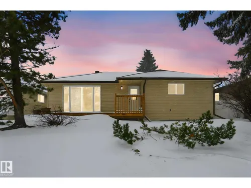 5711 95 AV NW, Edmonton - $575,000