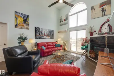 Interior photo 2 of #402 7725 108 ST NW