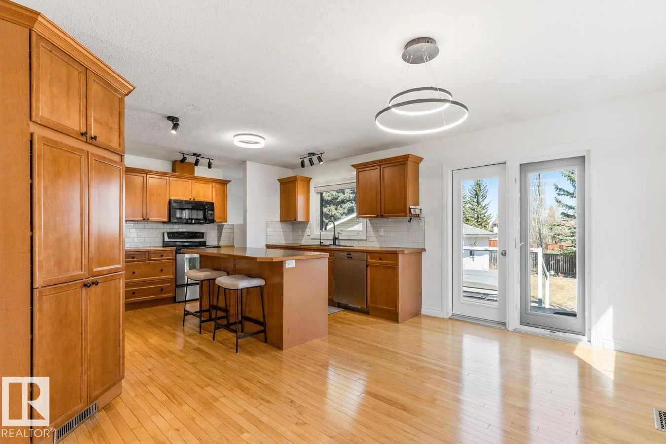 18536 68 AV NW, Edmonton - 4 bedroom Detached Single Family for sale