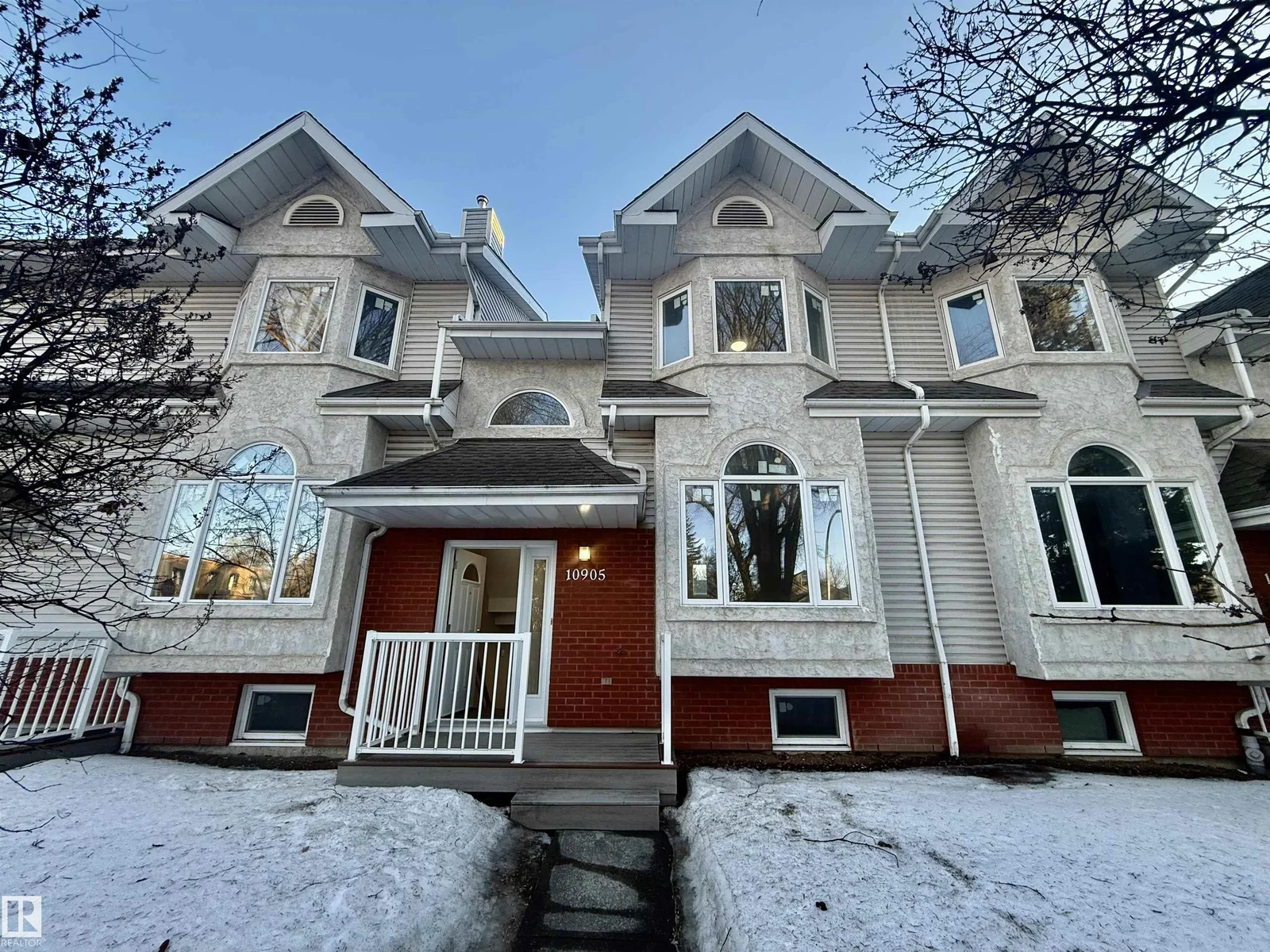 10905 74 AV NW, Edmonton