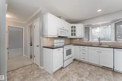 Interior photo 2 of 4212 52 ST