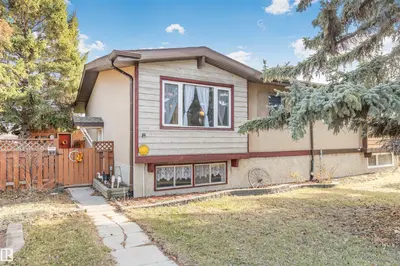 Interior photo 1 of 1619 KNOTTWOOD RD N NW