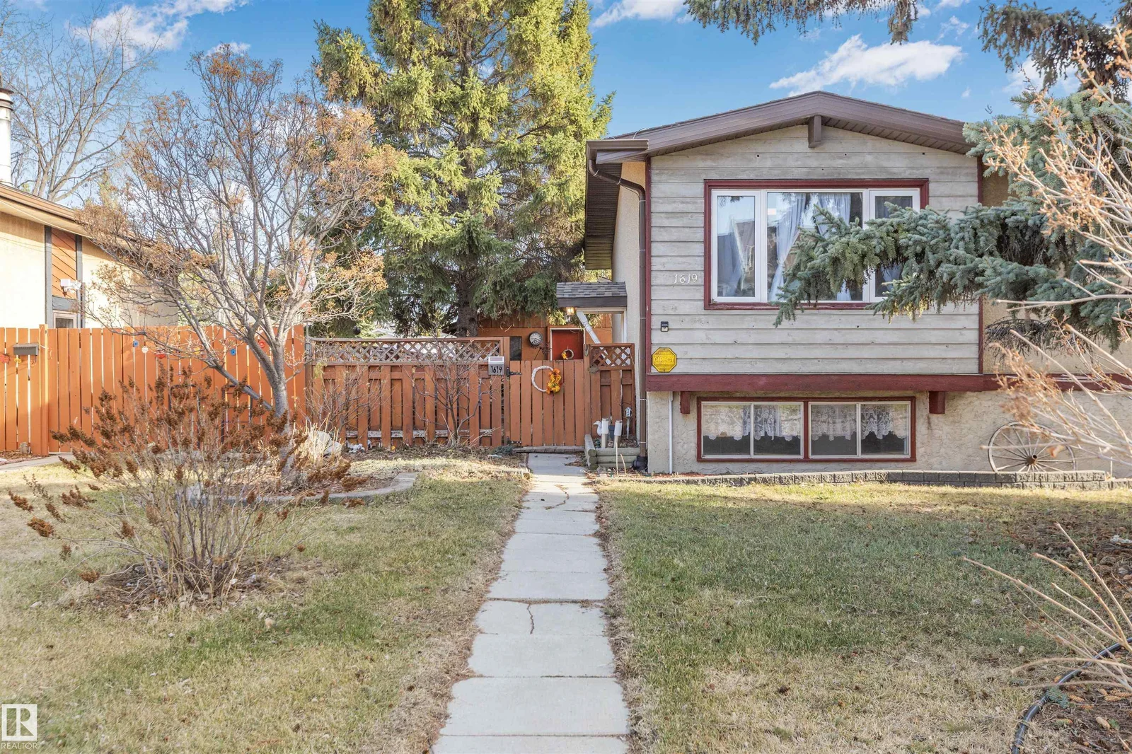 1619 KNOTTWOOD RD N NW, Edmonton - 3 bedroom Duplex for sale