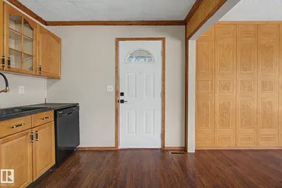 Interior photo 2 of 5015 57 ST