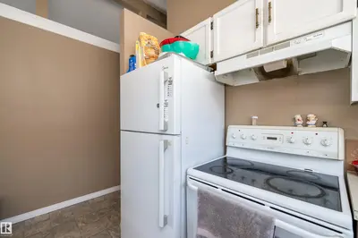 Interior photo 3 of 3620 42A AV NW