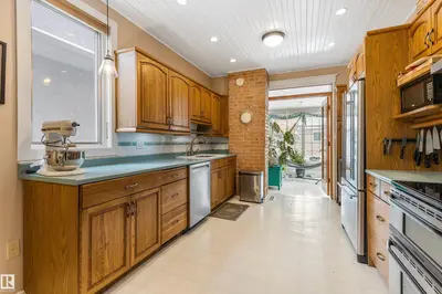 Interior photo 3 of 9819 92 AV NW