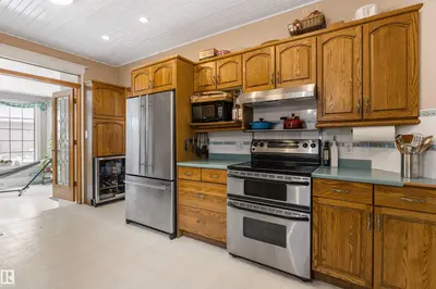 Interior photo 4 of 9819 92 AV NW