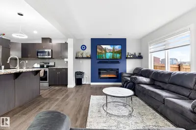 Interior photo 4 of 308 42 AV NW