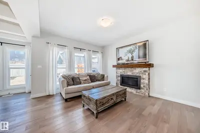 Interior photo 3 of 6479 ELSTON LO NW