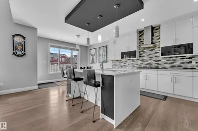 Interior photo 3 of 3702 CLAXTON PL SW