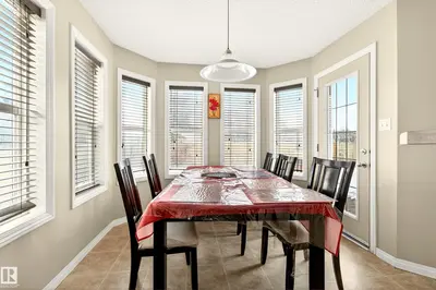 Interior photo 2 of 8922 5av SW