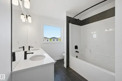 Interior photo 3 of 241 Wattle RD