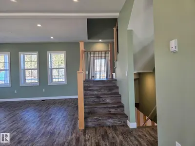 Interior photo 1 of 5029 54 AV
