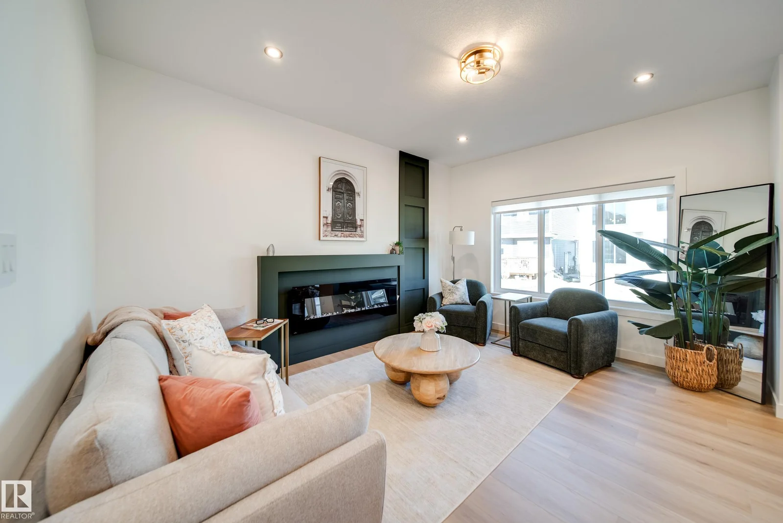 16 BLACKBIRD BN, Fort Saskatchewan - 3 bedroom Duplex for sale